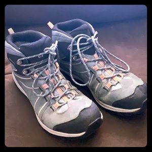 Salomon Hiking Boots, Contagrip,Gortex, Ortholite